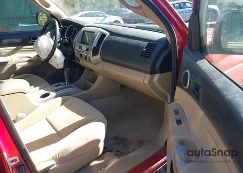 2010 Toyota Tacoma Prerunner V6 z USA, uszkodzony, nr VIN 3TMJU4GN2AM092003